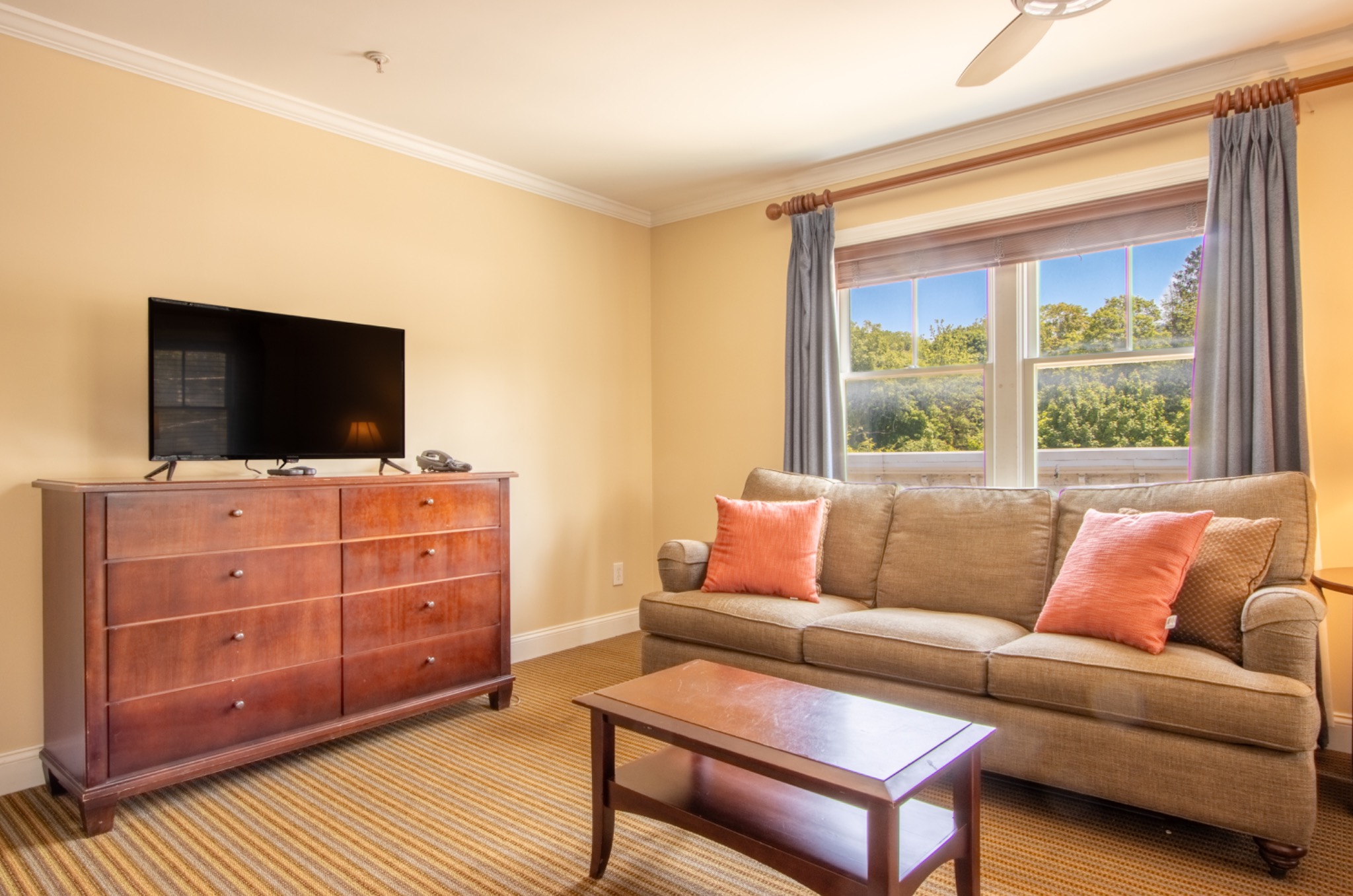 Double Queen Room